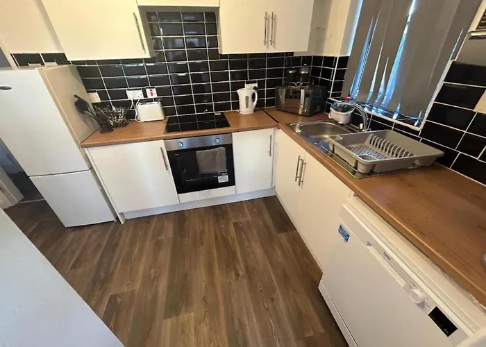 3 Bedroom Deluxe Home In Doncaster