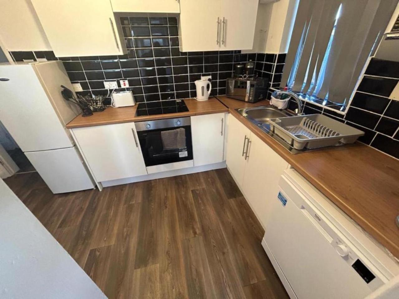 3 Bedroom Deluxe In Doncaster Holiday home